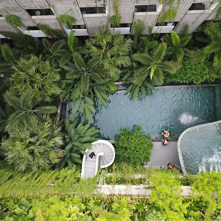Baitong Hotel & Resort Phnom Penh Exterior photo