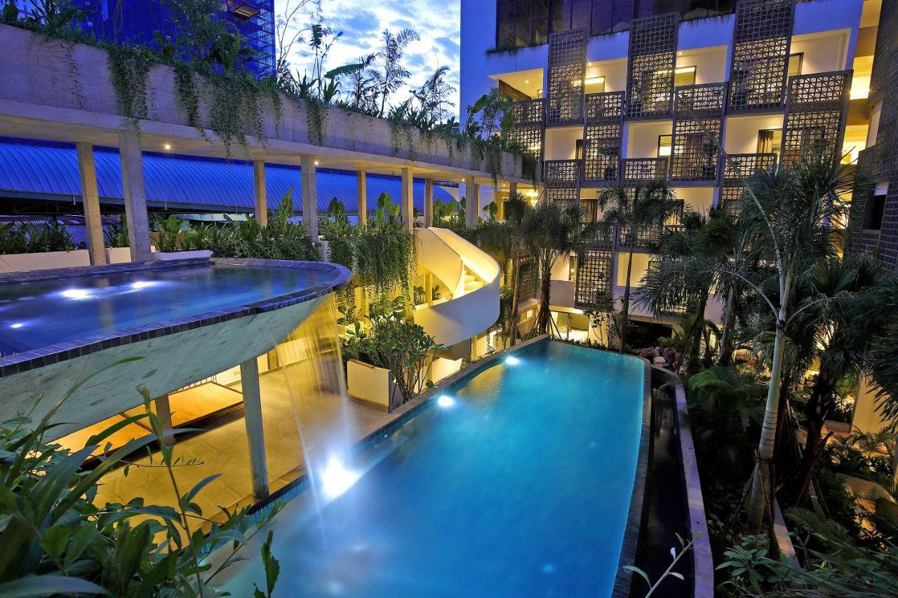 Baitong Hotel & Resort Phnom Penh Exterior photo